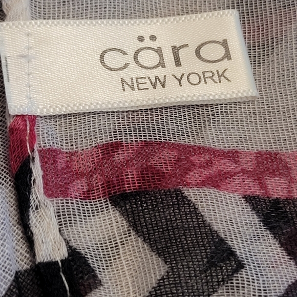 CARA NY Chevron Aztec Burgundy Black White Infinity Scarf Wrap 35"×35" - Picture 4 of 4